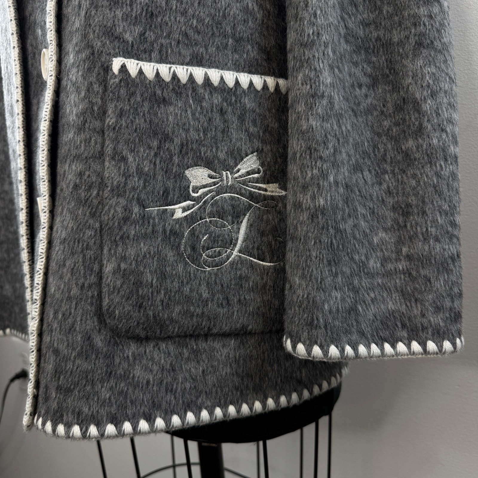 Lily Gray Boucl Wool Anti-Static Double-Faced Coat Wrap Scarf Size M Medium — image 4 of 8